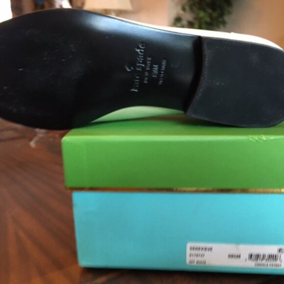 KATE SPADE NEW YORK GENEVIEVE OFF WHITE CRINKLE PATENT LEATHER 8 1/2M SHOES - Picture 5 of 7